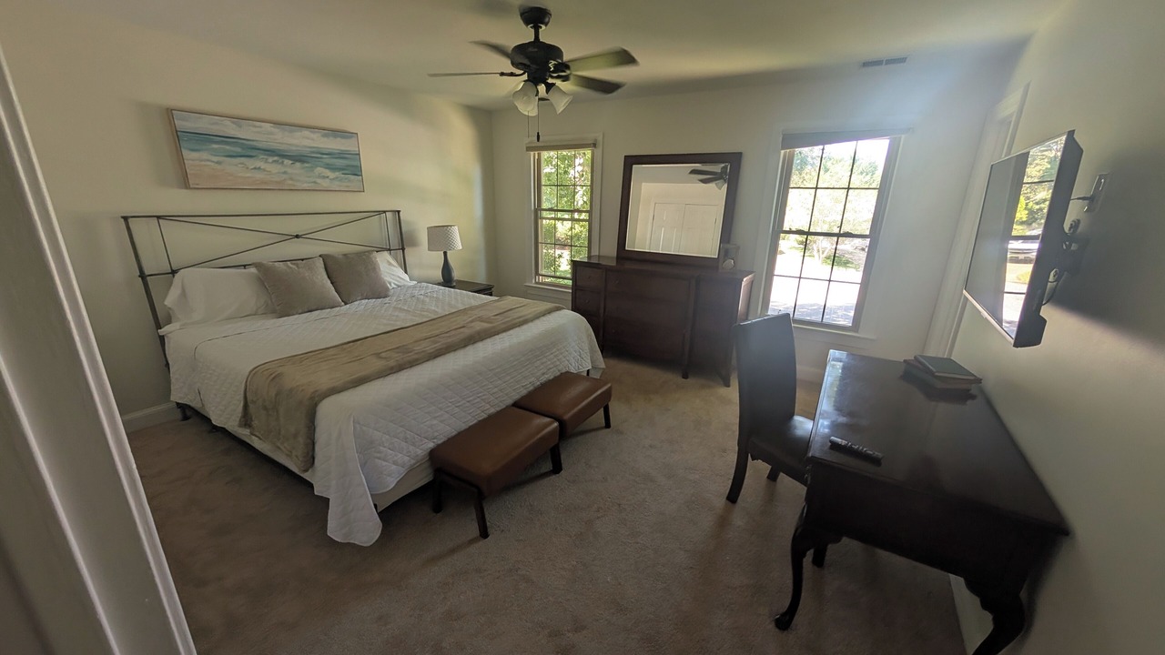 Photo of Bedroom in Central Newport News