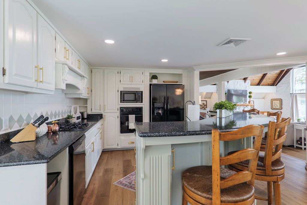 Photo of Kitchen in Lake Park