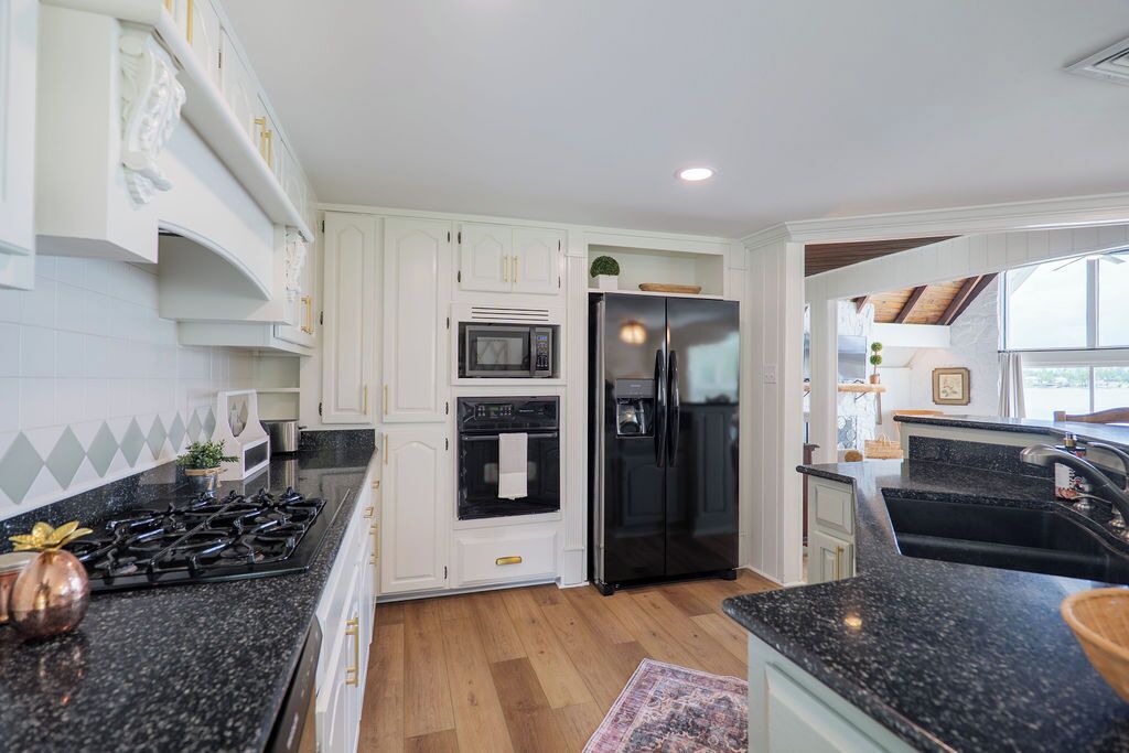 Photo of Kitchen in Lake Park