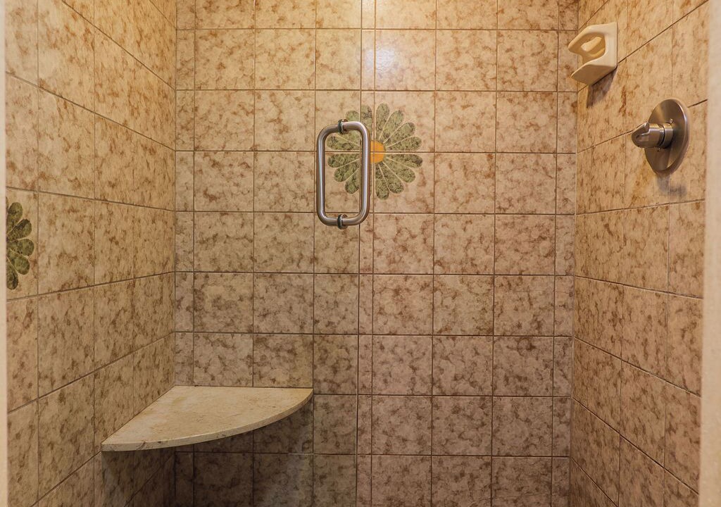 Photo of Bathroom in Lake Park