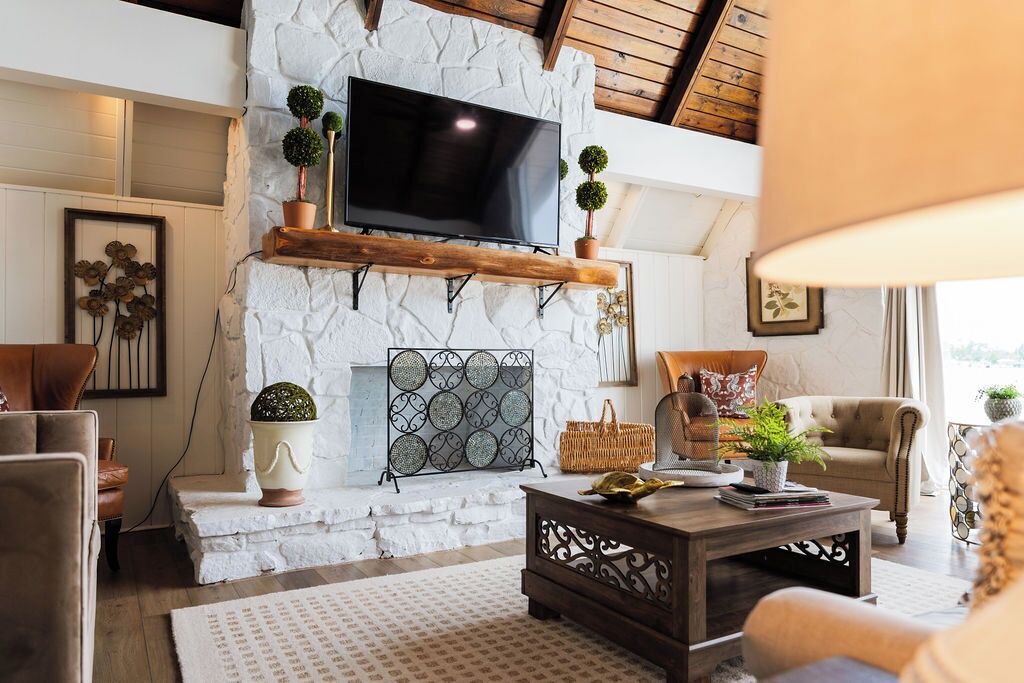 Photo of Livingroom in Lake Park