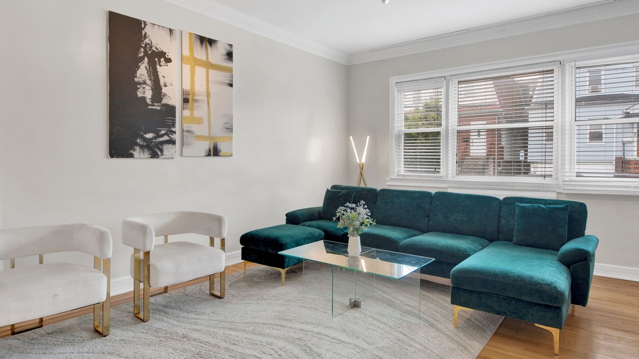 Photo of Livingroom in Southeast Yonkers