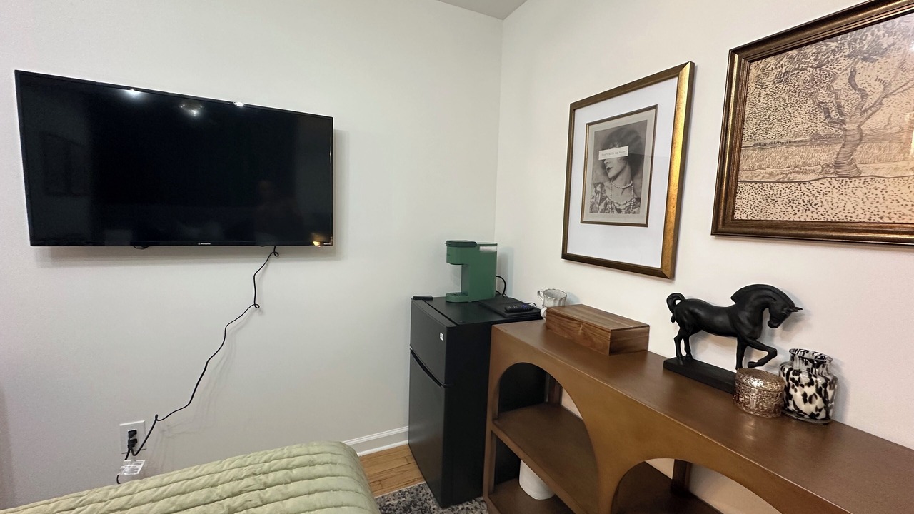 Photo of Bedroom in Stony Brook