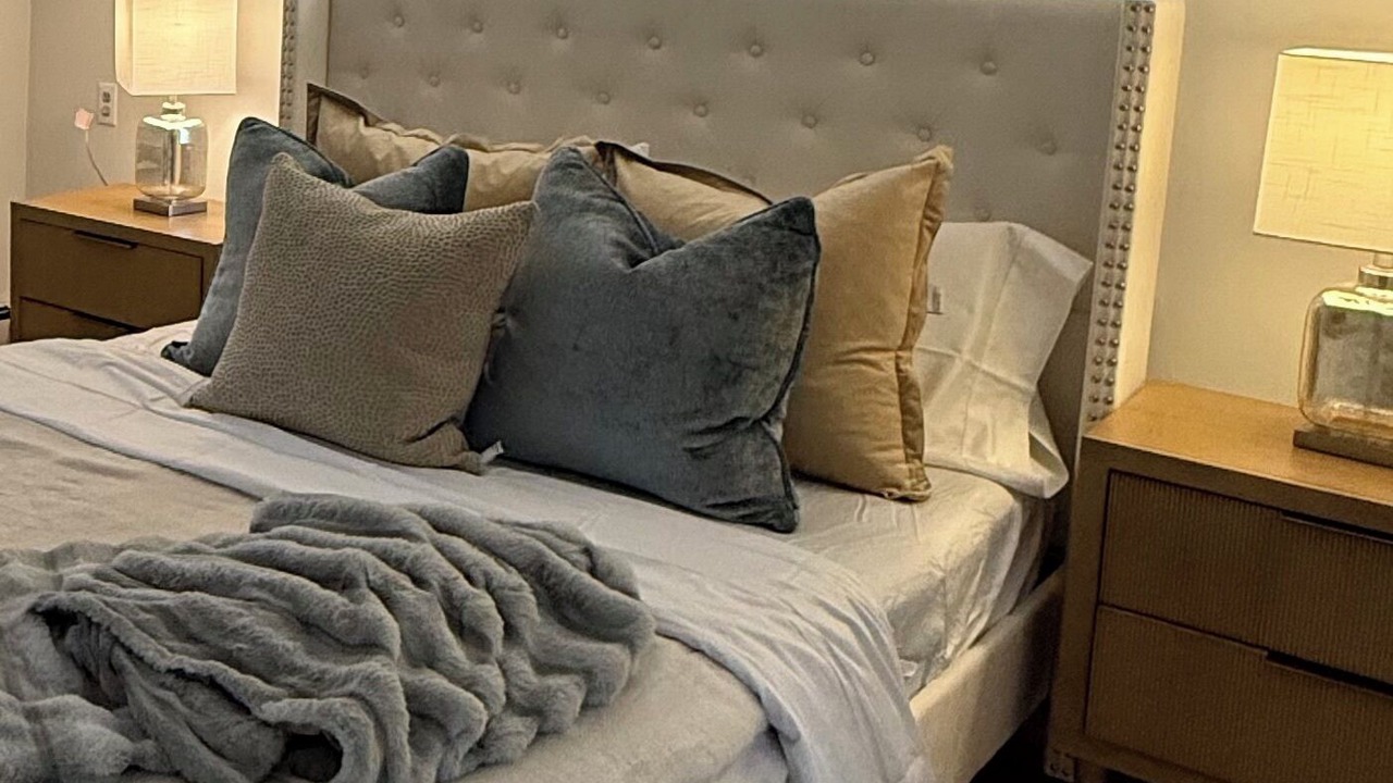 Photo of Bedroom in Stony Brook