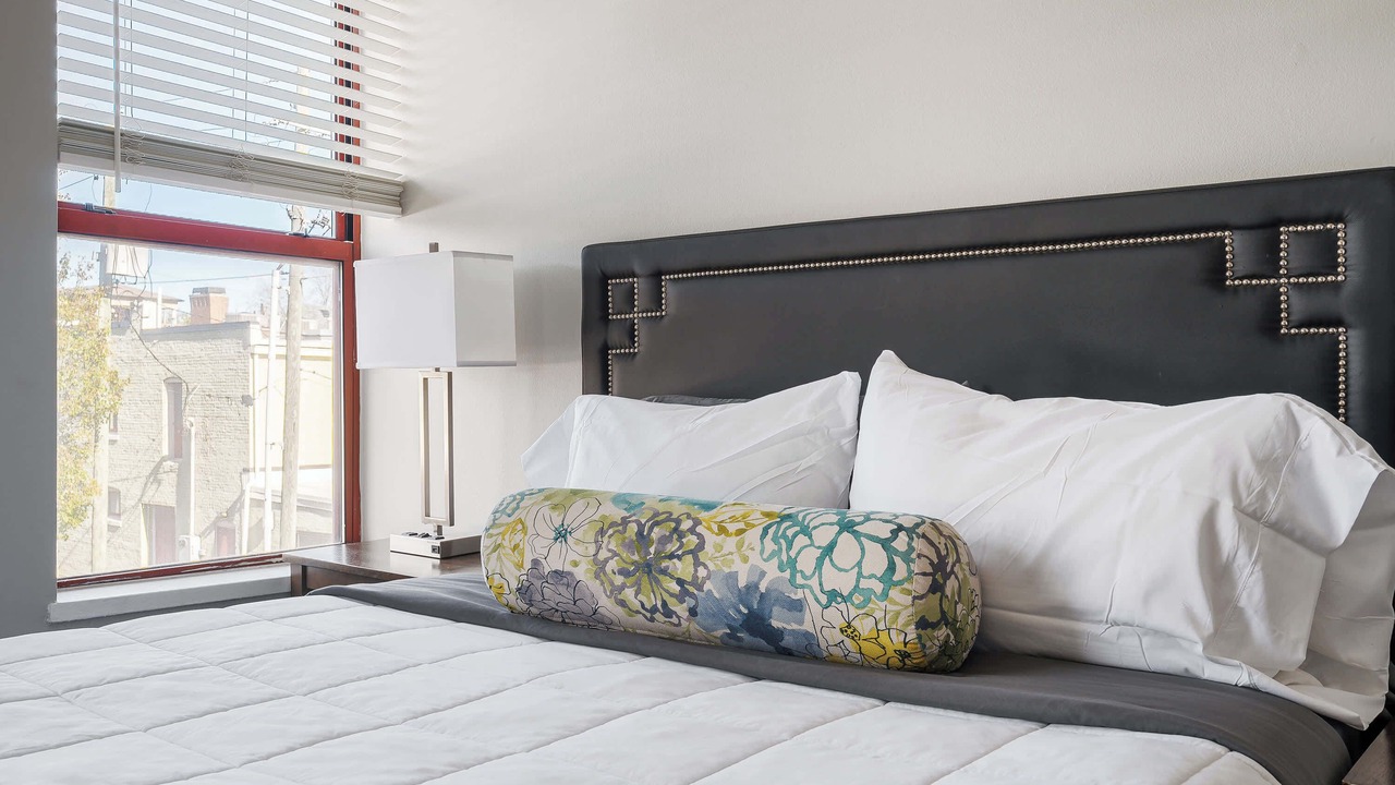 Photo of Bedroom in Chatham-Arch