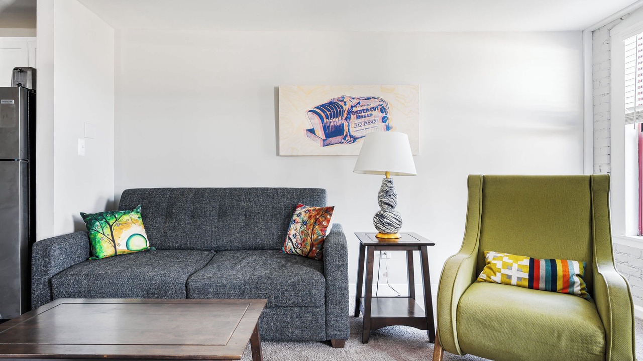 Photo of Livingroom in Chatham-Arch