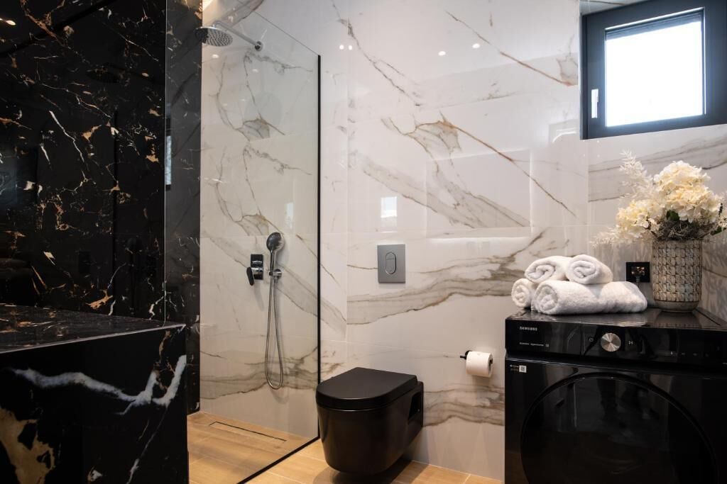 Photo of Bathroom in Gaitanion