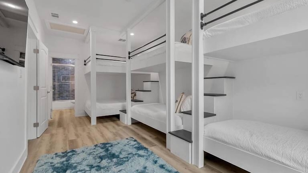 Photo of Bedroom in Treetop