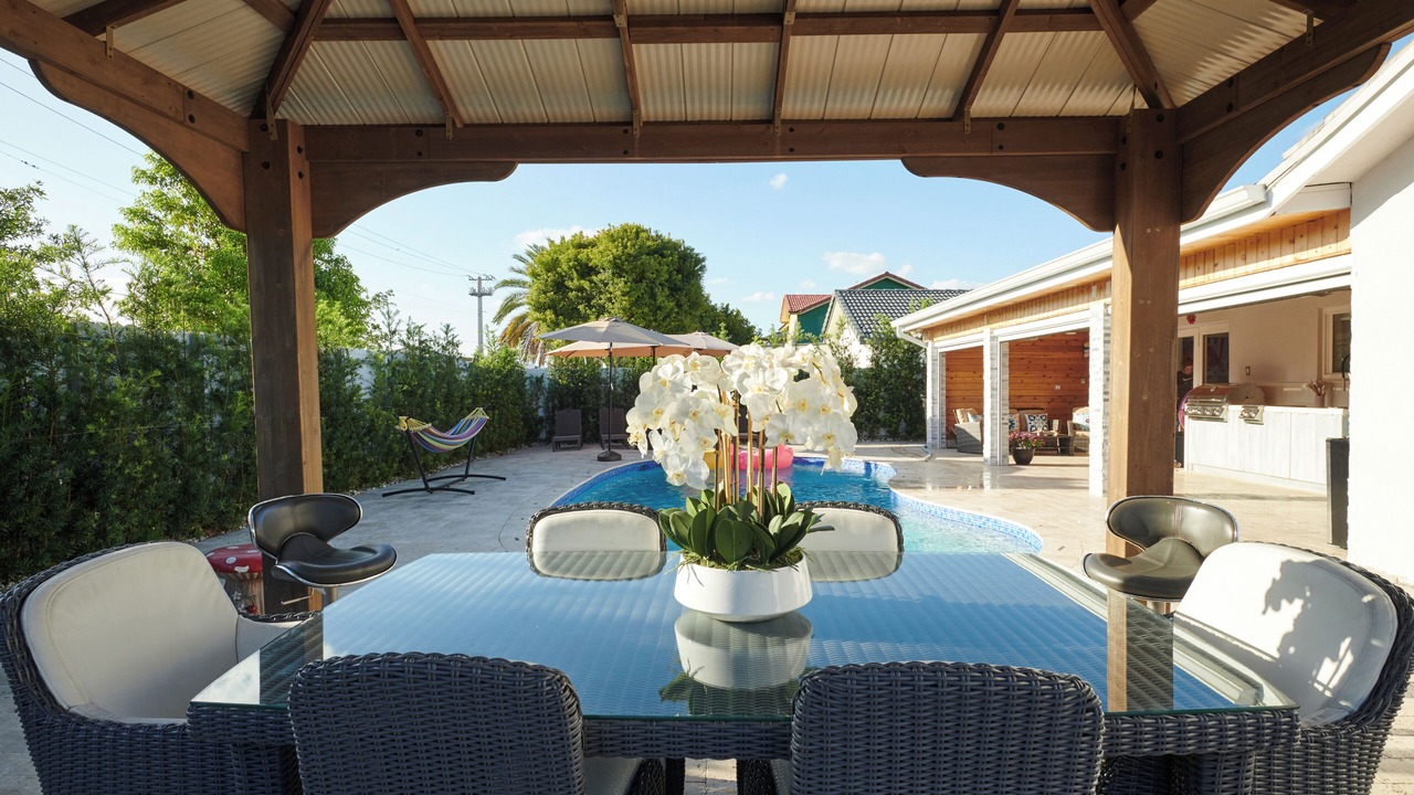 Photo of Outdoor in Tamiami