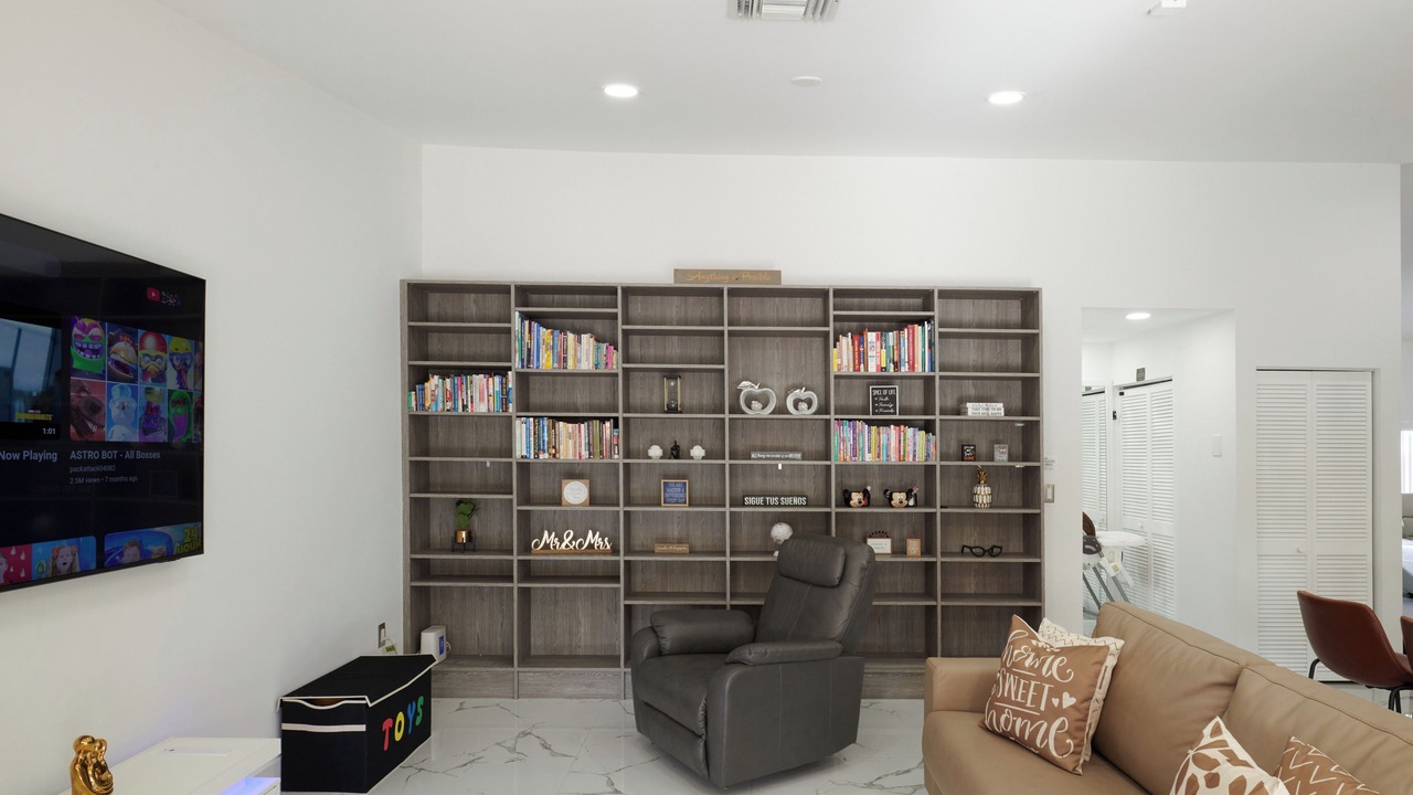 Photo of Livingroom in Tamiami