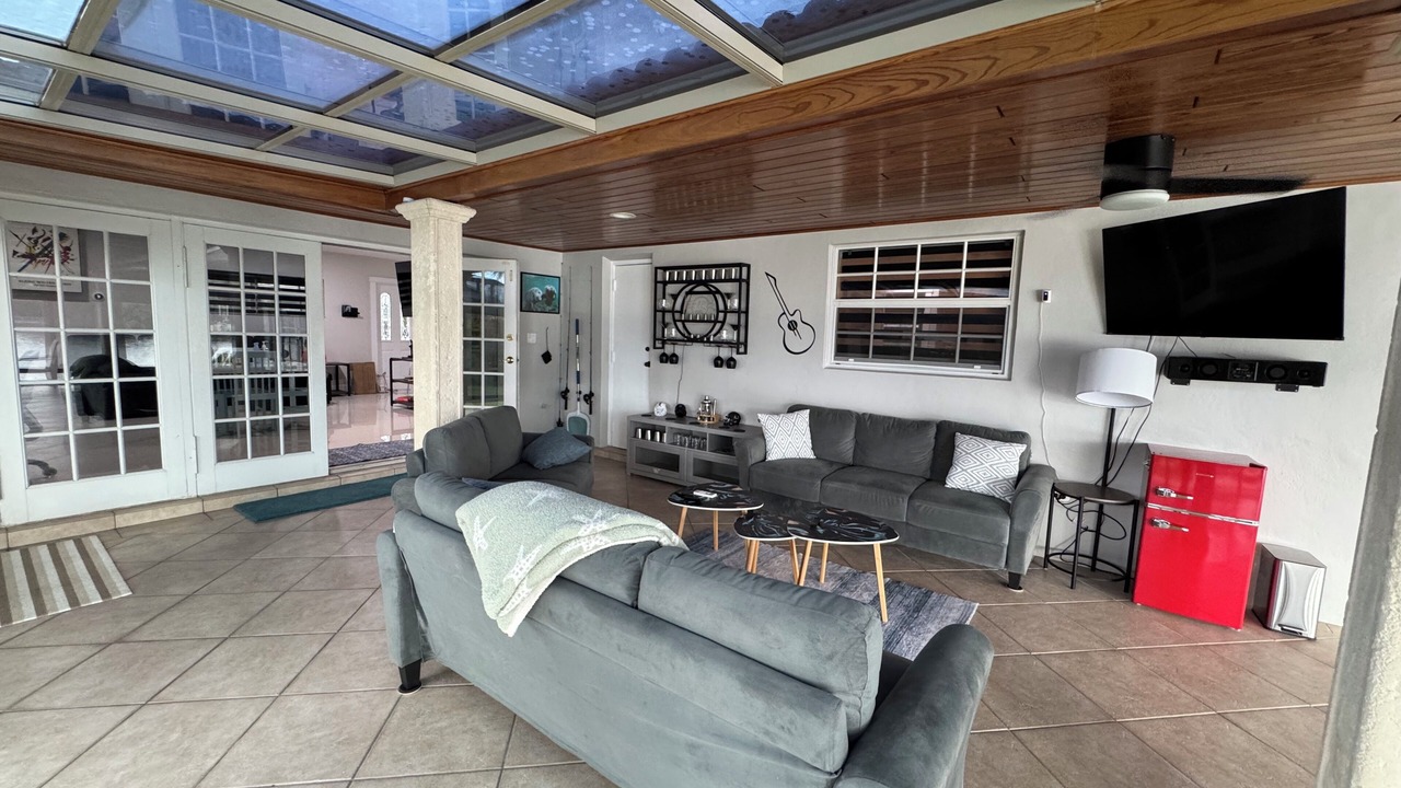 Photo of Livingroom in Miami Lakes