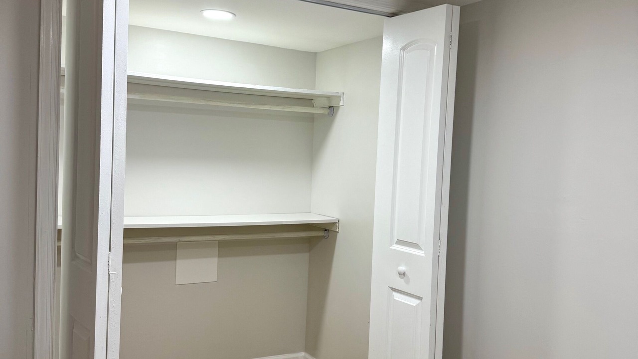Photo of Bedroom in Lorton