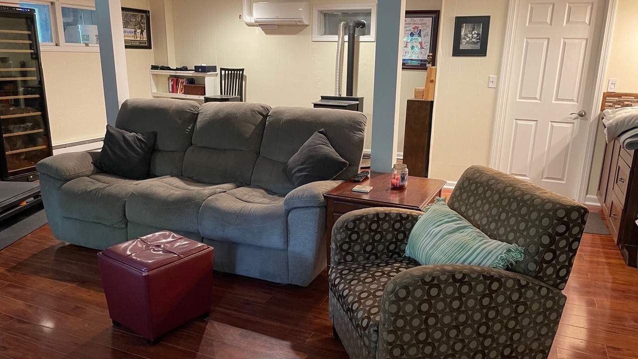 Photo of Livingroom in Foxboro