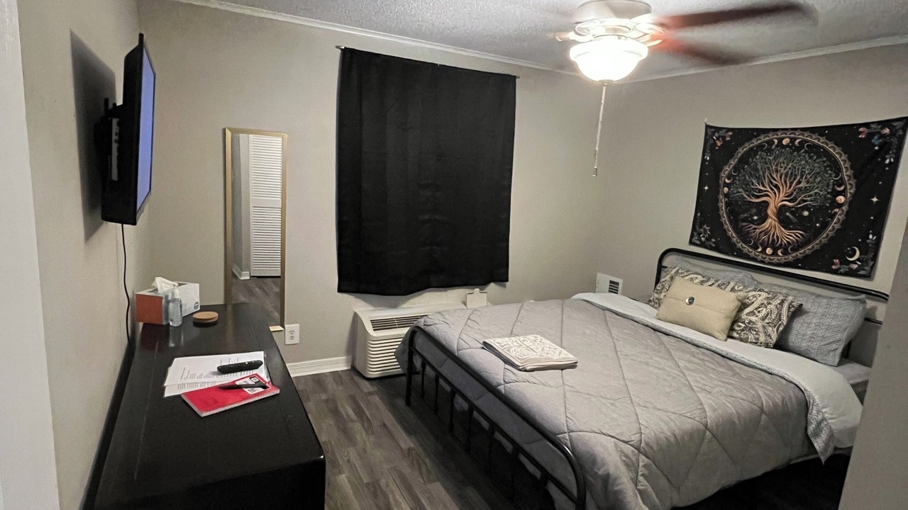 Photo of Bedroom in Laurel