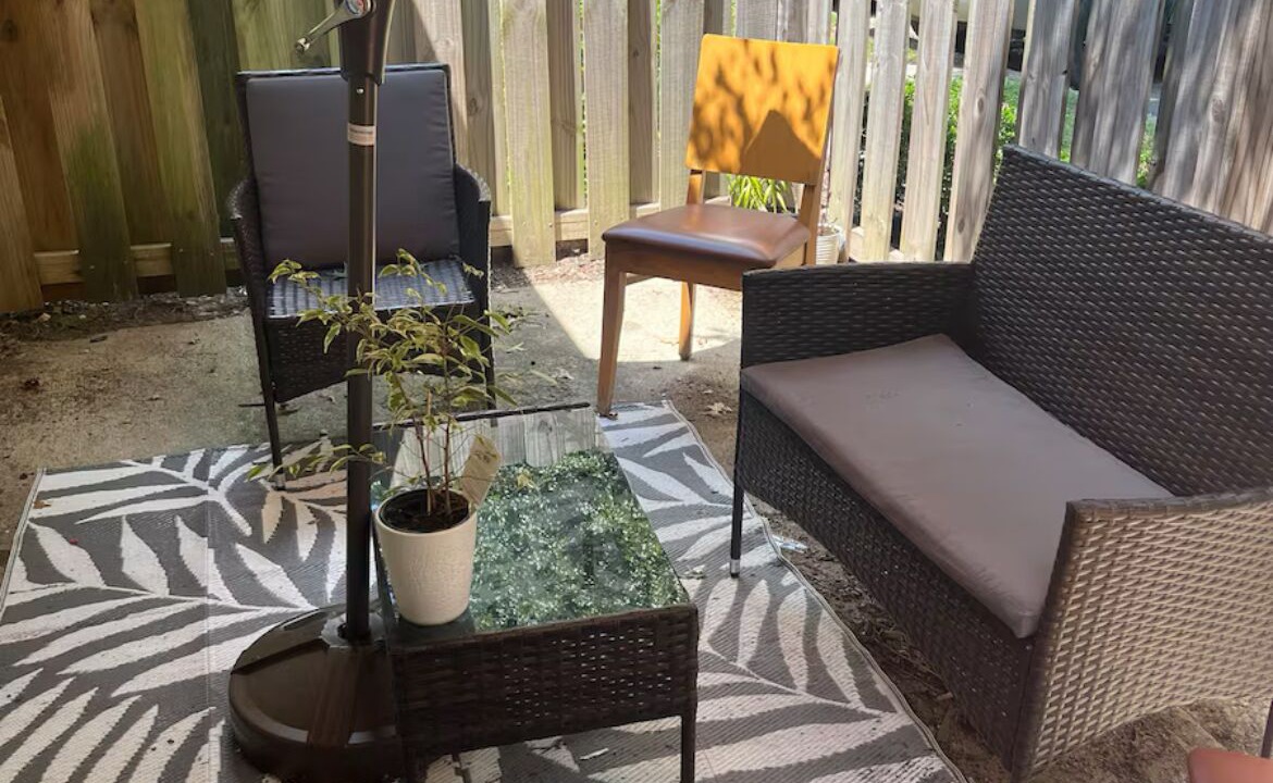Photo of Patio Balcony in Laurel