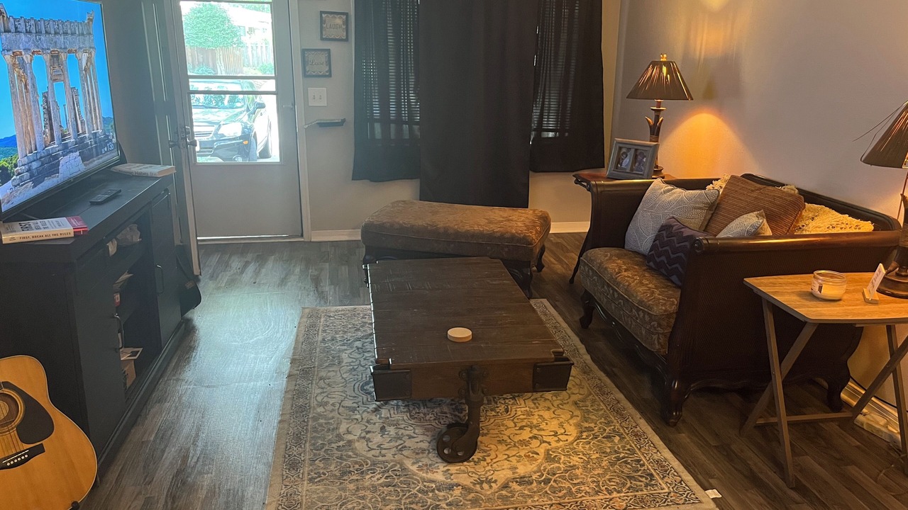 Photo of Livingroom in Laurel