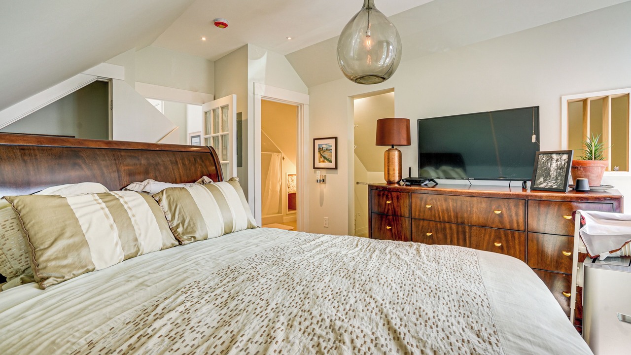 Photo of Bedroom in Lynn