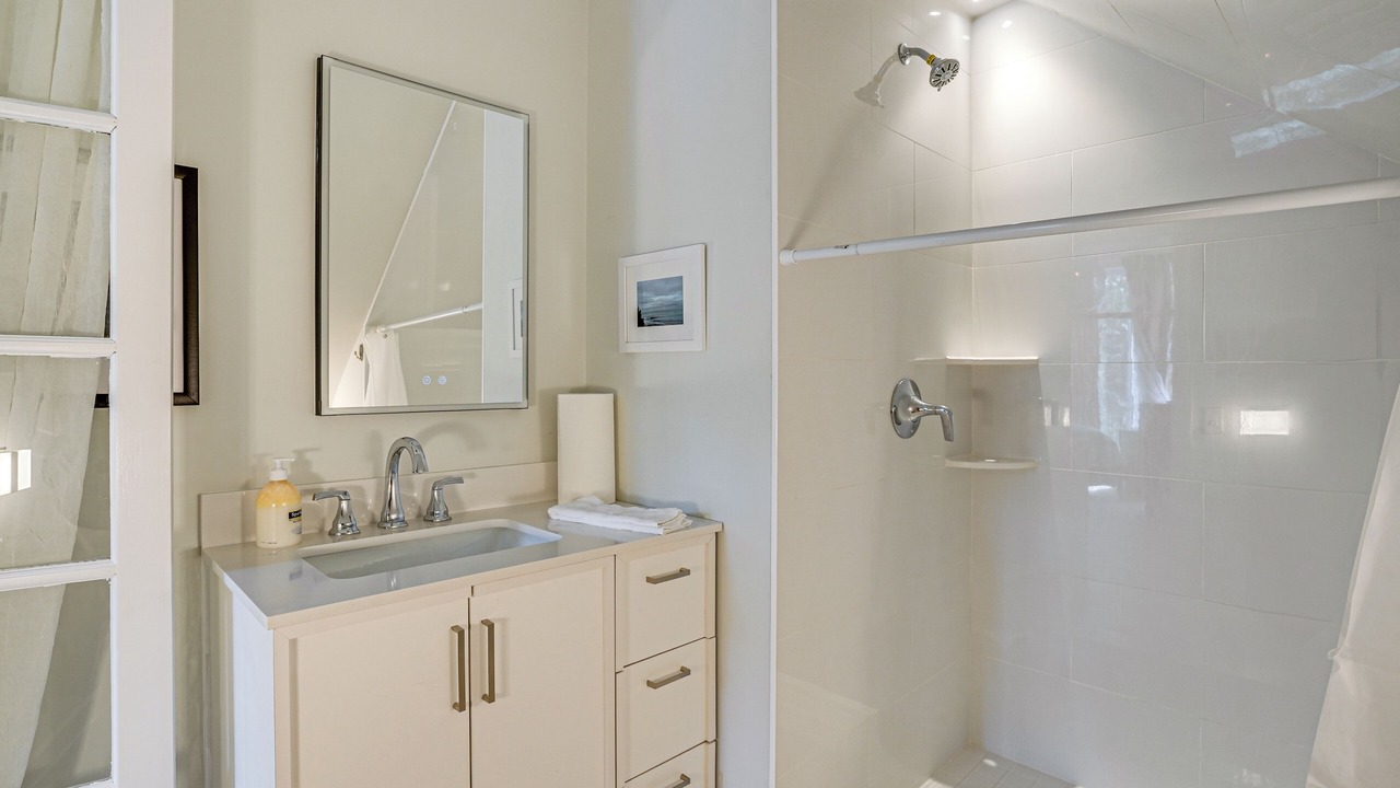 Photo of Bathroom in Lynn