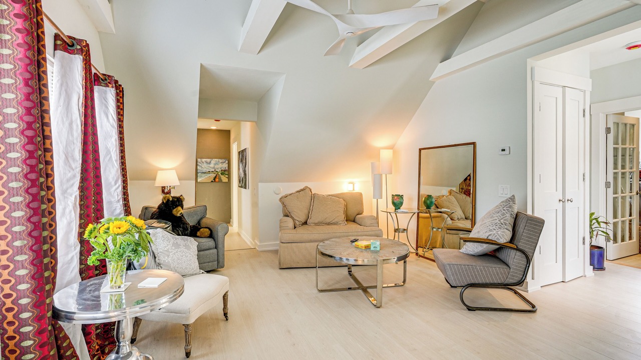 Photo of Livingroom in Lynn