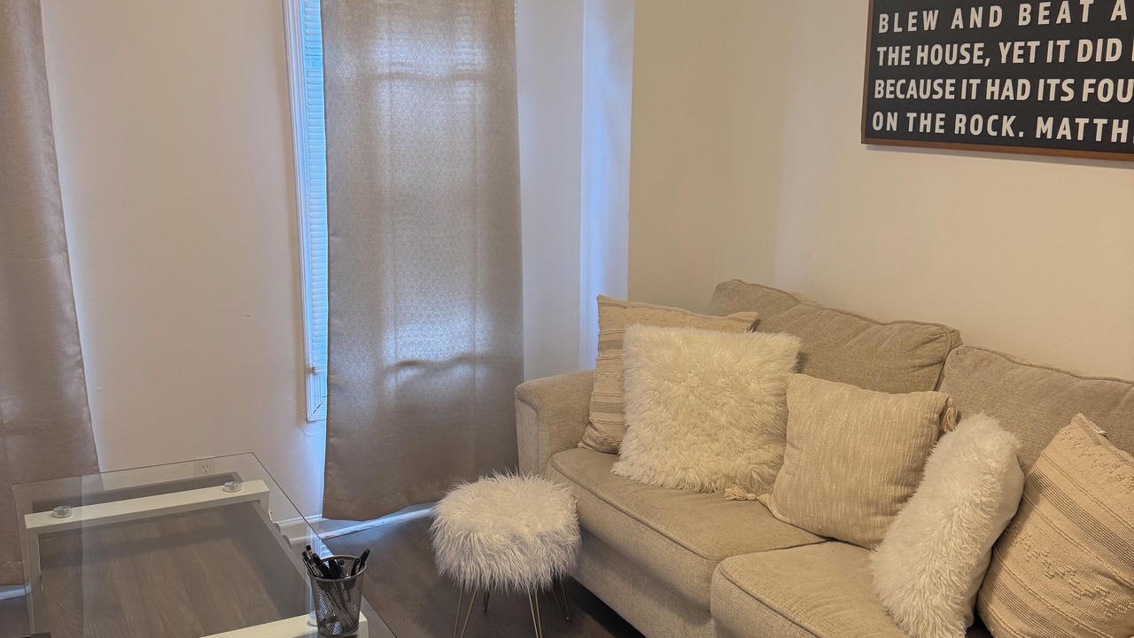 Photo of Livingroom in Newport News