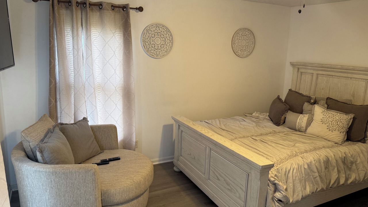 Photo of Bedroom in Newport News