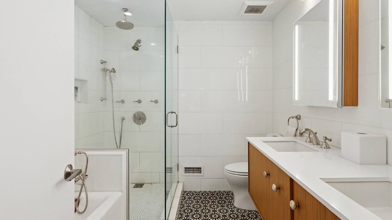 Photo of Bathroom in Water Mill