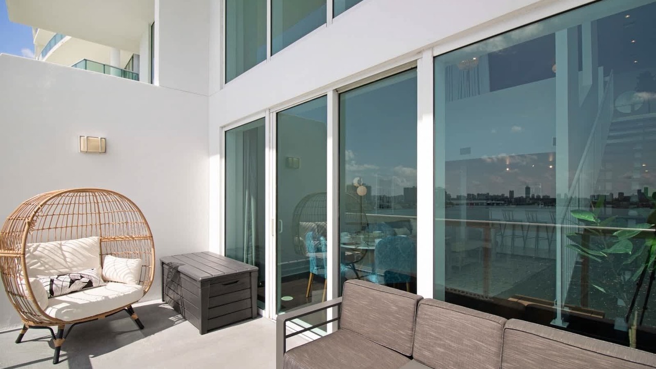 Photo of Patio Balcony in North Bay Village