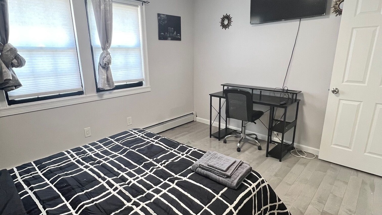 Photo of Bedroom in East Massapequa