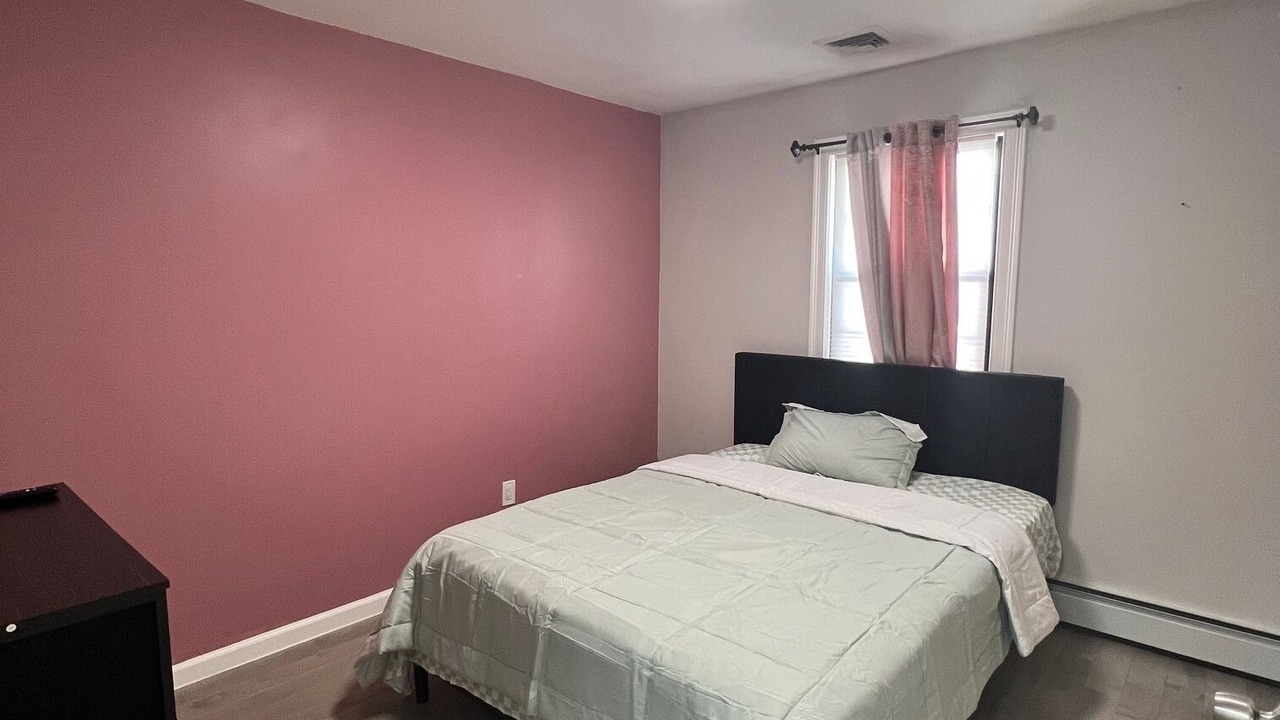 Photo of Bedroom in East Massapequa