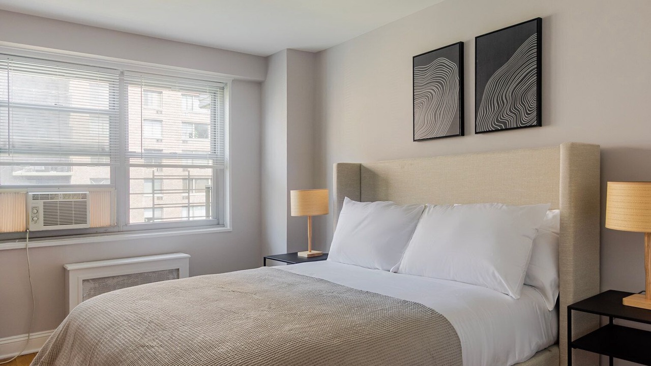 Photo of Bedroom in Manhattan Valley