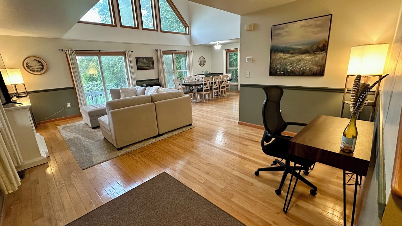 Photo of Livingroom in Newfield