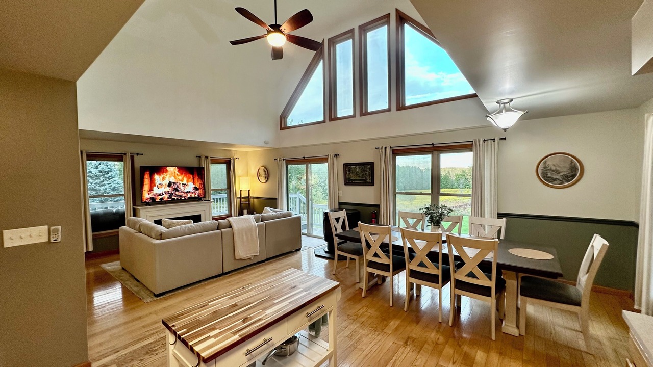 Photo of Livingroom in Newfield
