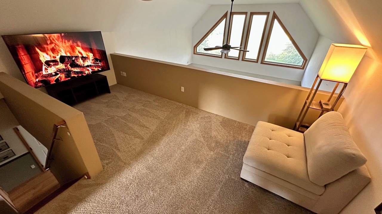 Photo of Livingroom in Newfield