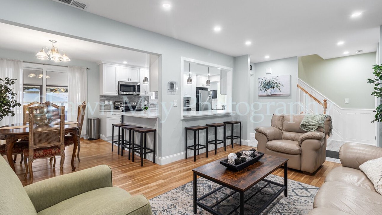 Photo of Livingroom in Wheatley Heights
