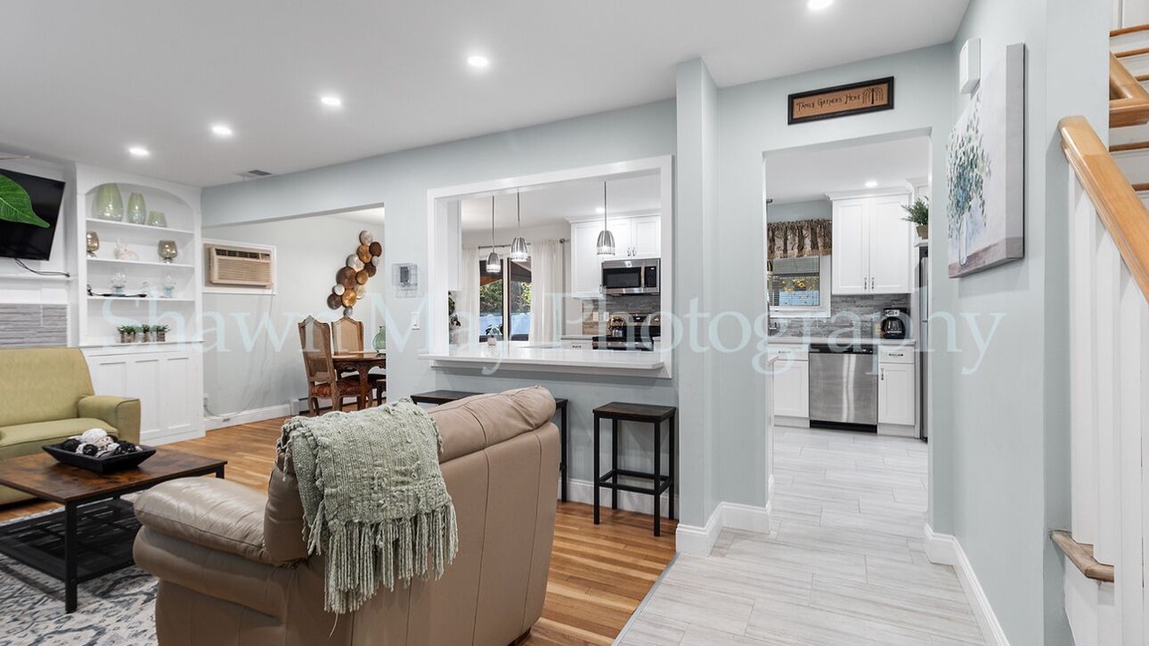 Photo of Livingroom in Wheatley Heights