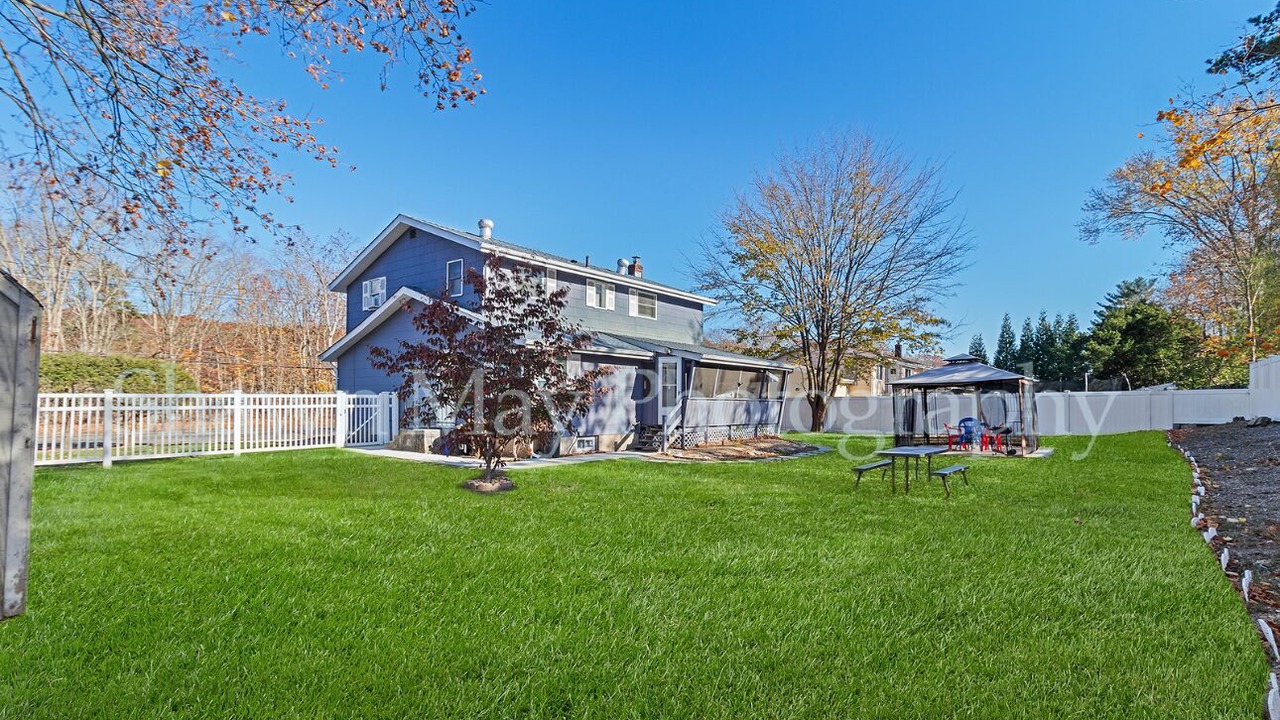 Photo of Outdoor in Wheatley Heights