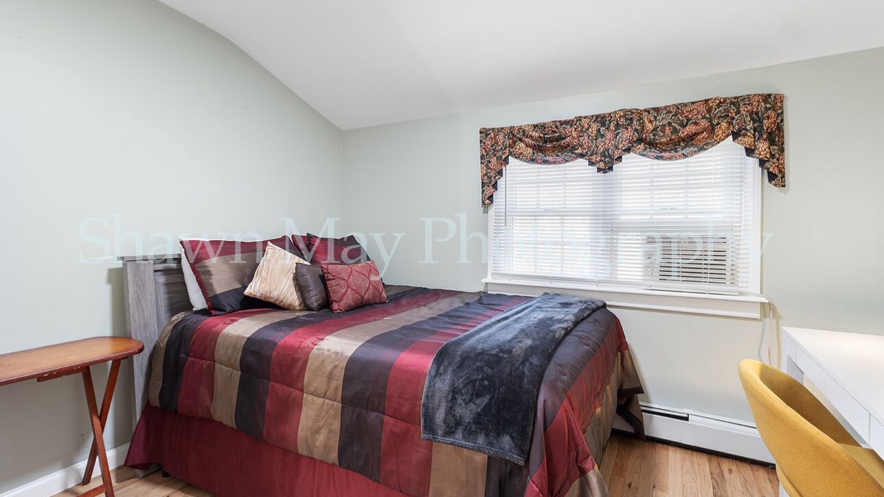 Photo of Bedroom in Wheatley Heights