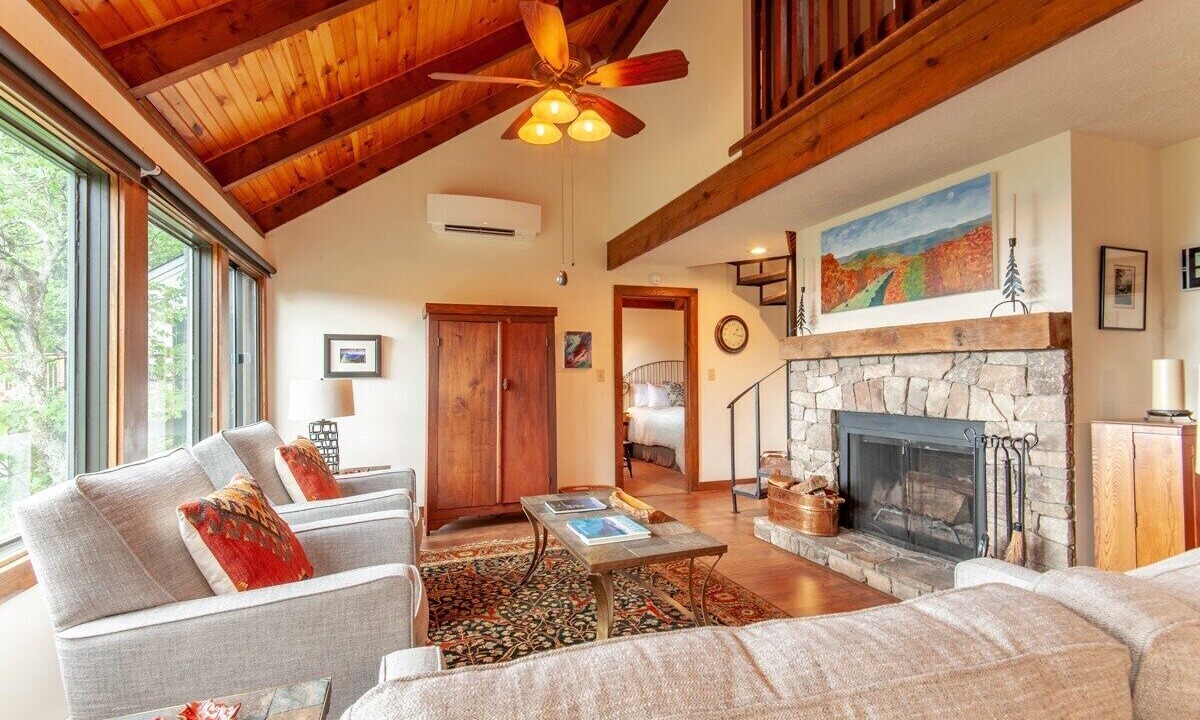Photo of Livingroom in Treeloft