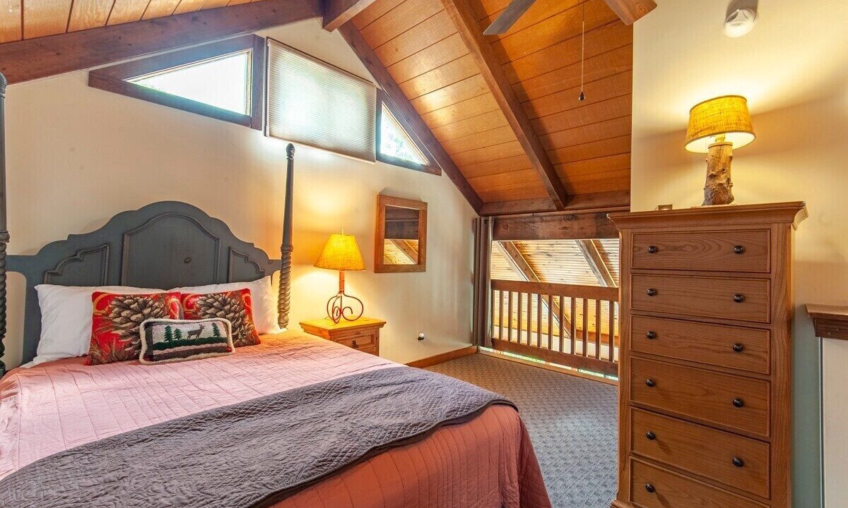 Photo of Bedroom in Treeloft