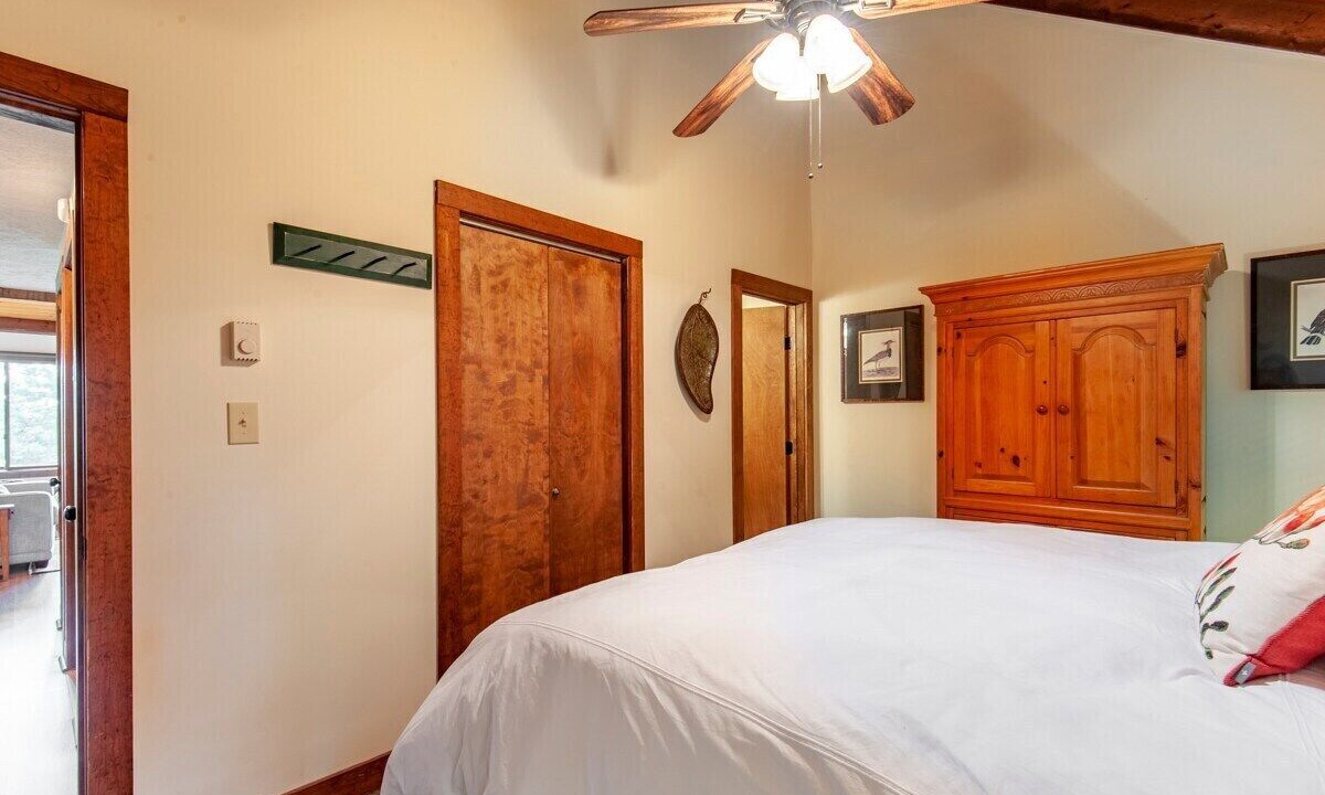 Photo of Bedroom in Treeloft