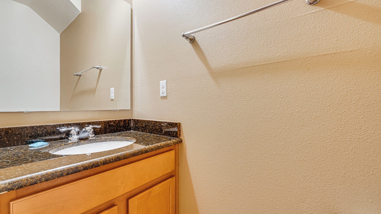 Photo of Bathroom in Cypress Pointe