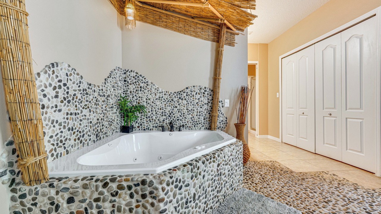 Photo of Bathroom in Cypress Pointe