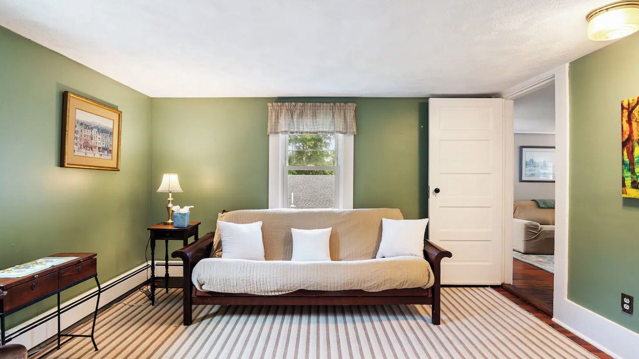 Photo of Livingroom in Hamilton