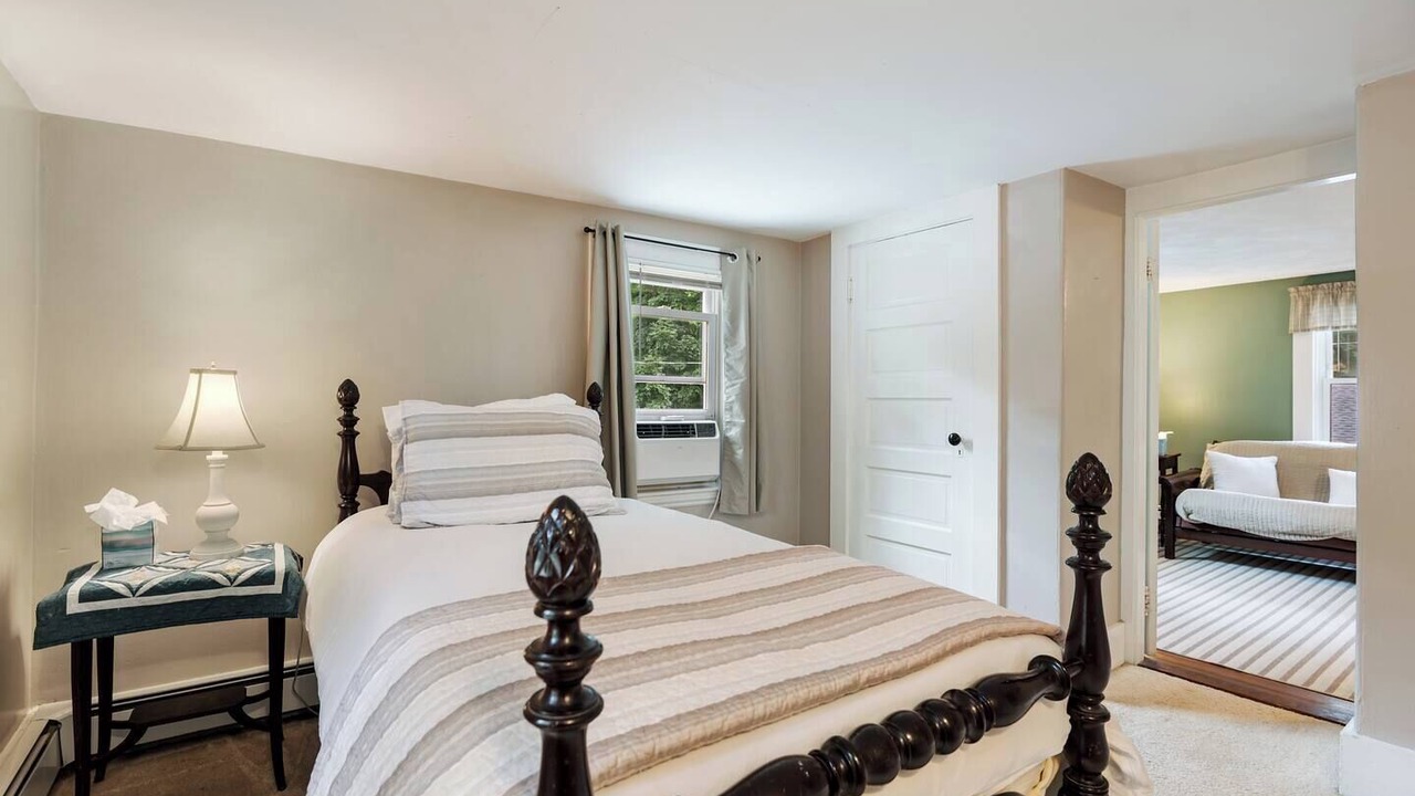 Photo of Bedroom in Hamilton