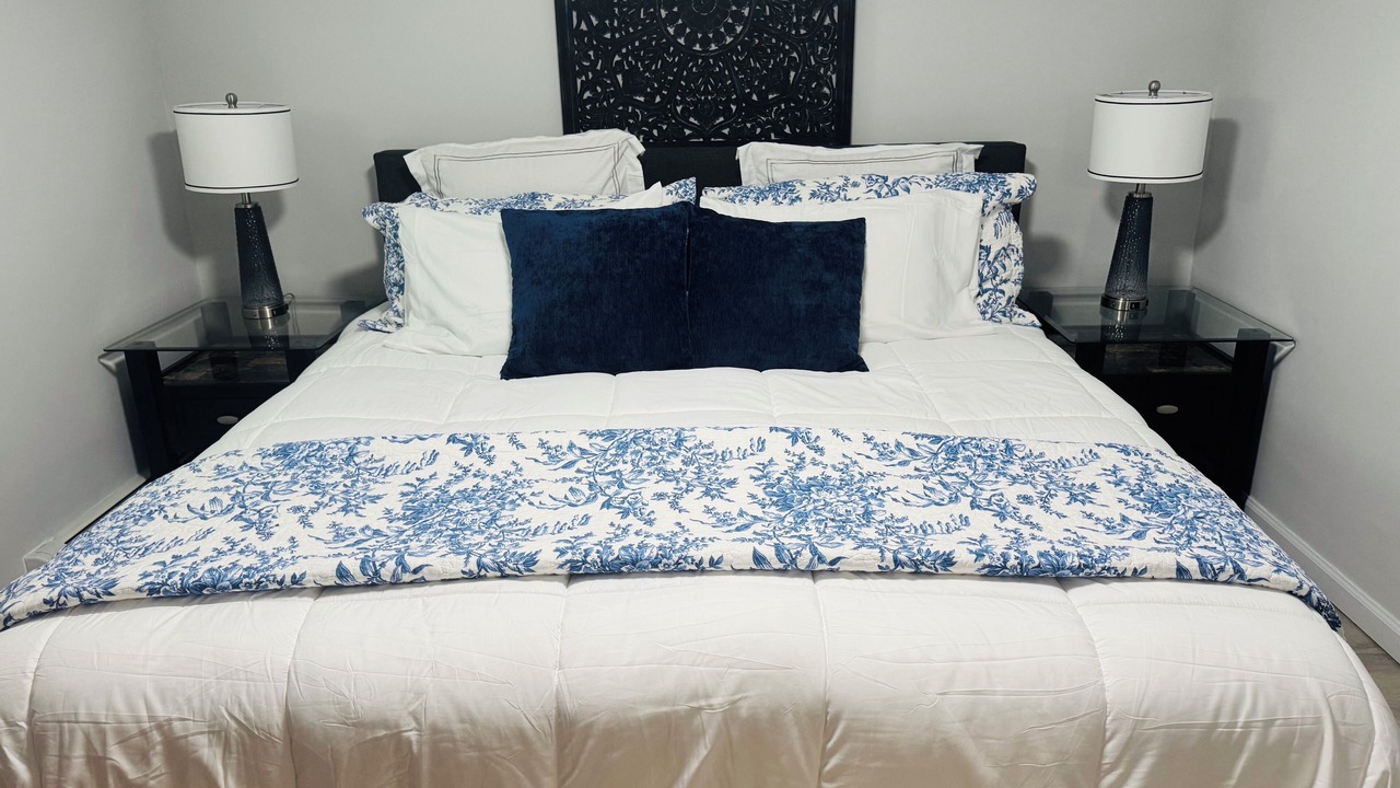 Photo of Bedroom in Amityville