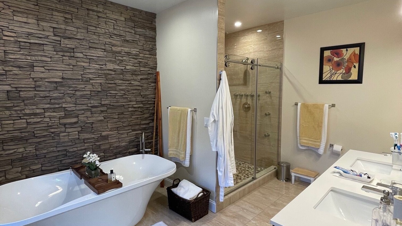 Photo of Bathroom in Melville