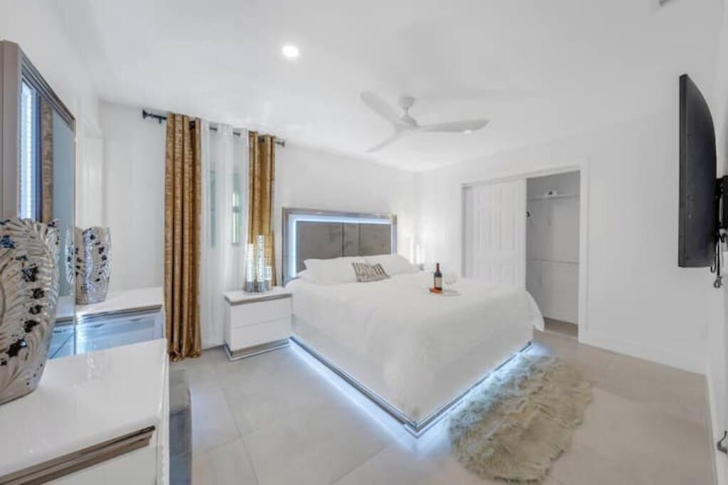 Photo of Bedroom in Pembroke Pines