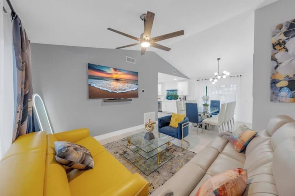 Photo of Livingroom in Pembroke Pines