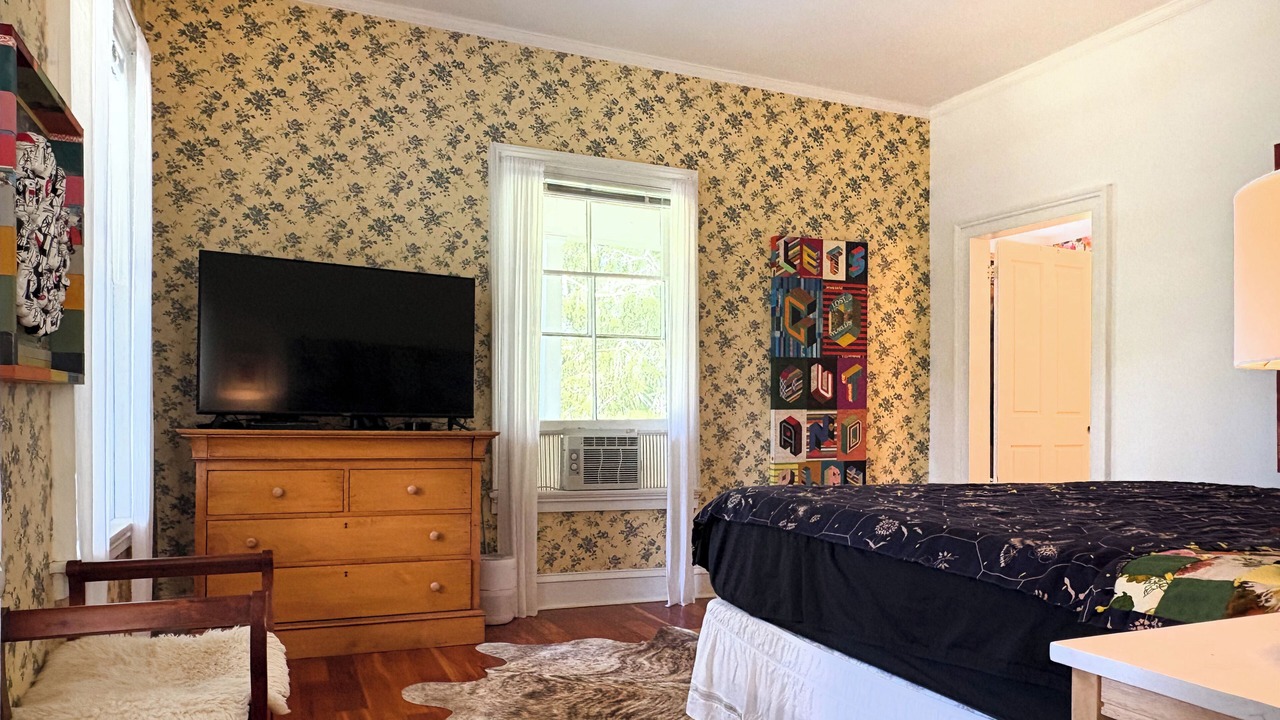 Photo of Bedroom in Bovina Center