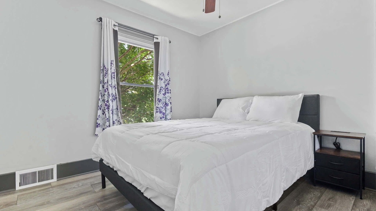 Photo of Bedroom in Niagara Falls